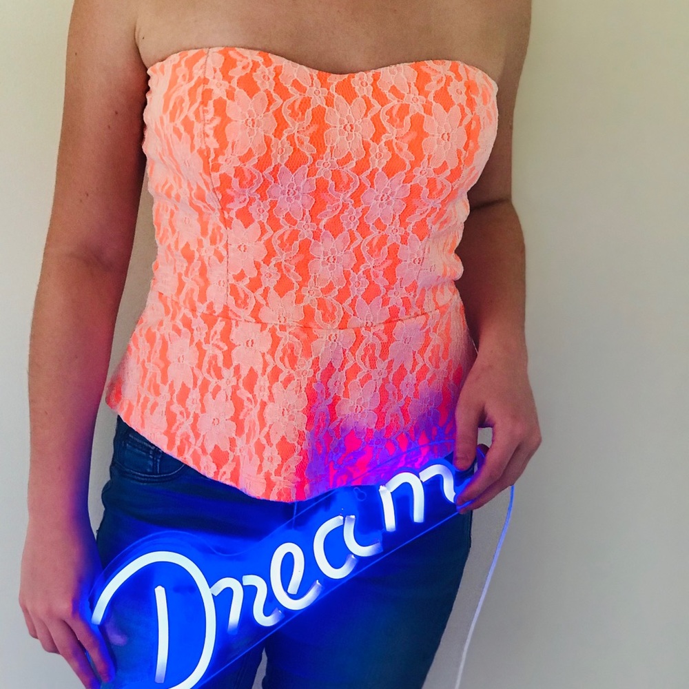 Strapless wildcat top